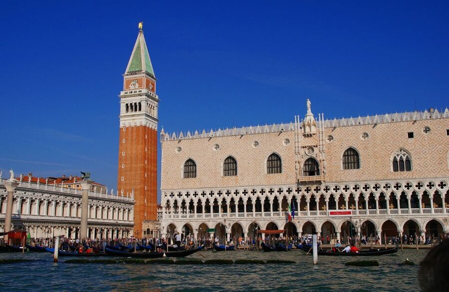 1-Hour Motor Boat Ride on Grand Canal - Who will enjoy this one-hour boat ride?
