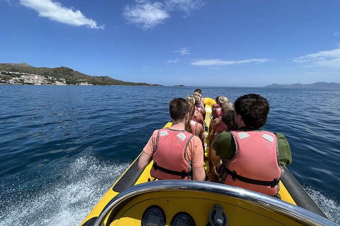 1 Hour of Adrenaline and Speedboat adventure in Alcúdia - Entering two sea caves