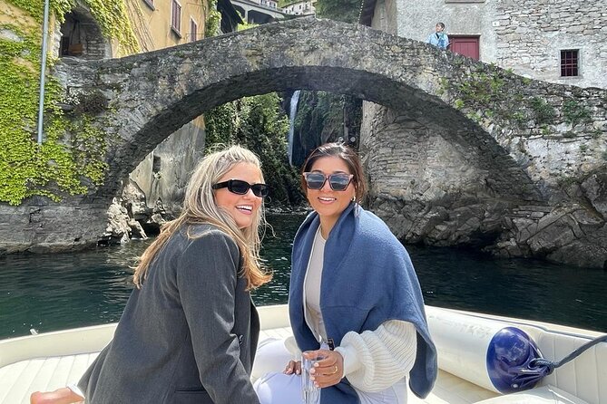 1 Hour Private and Guided Cruise to Lake Como Mostes motorboat - Tavernola and Cernobbio: the first grand views