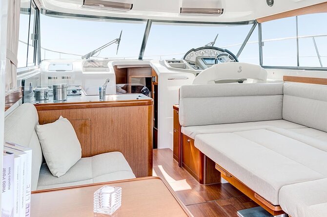 2 Hour Private Sunset Cruise on Luxury Motor Boat with Drinks - A sunset cruise built around your own group