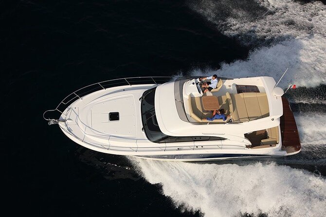 2 Hour Private Sunset Cruise on Luxury Motor Boat with Drinks - Sunset views with room to celebrate