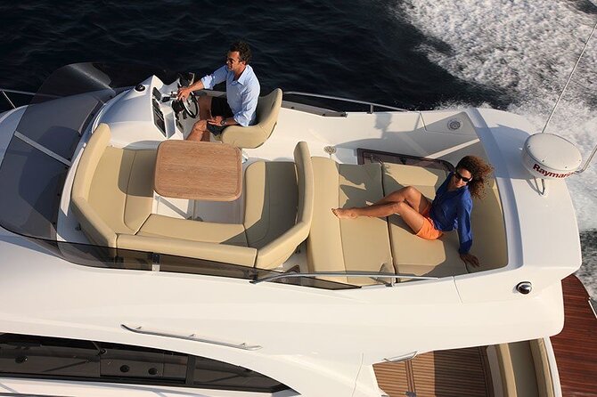 2 Hour Private Sunset Cruise on Luxury Motor Boat with Drinks - What the crew adds to a short trip