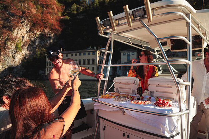 2H Hour Private Cruise on Lake Como by Motorboat 10 PAX - Cernobbio’s grand villas
