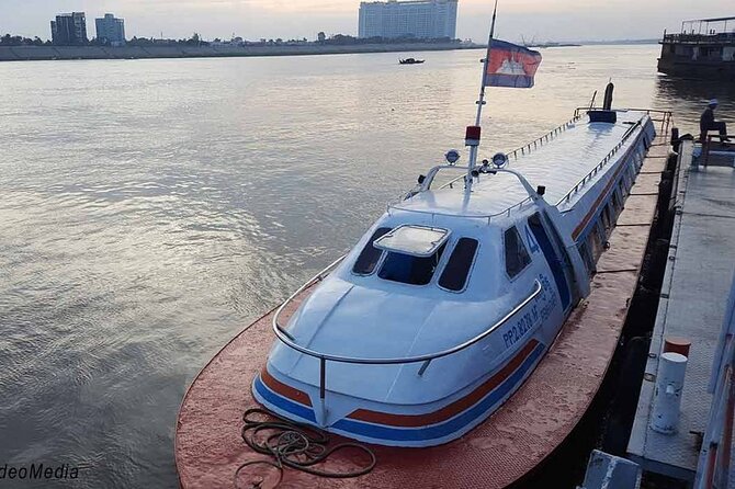 3 Days Mekong Delta Tour Speed Boat to Cambodia - Day 3: The six-hour boat to Phnom Penh