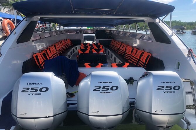 3-Island Speedboat Tour: Racha Noi, Racha Yai & Maiton - Before departure at the Phuket pier