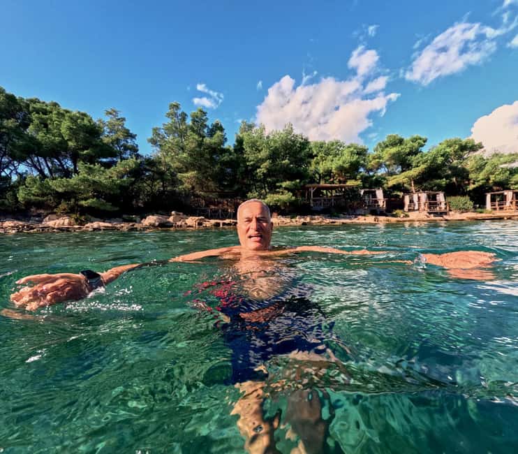 3 Islands Speedboat Tour: Golden Horn, Blue Lagoon & Jelsa - Who should book this experience