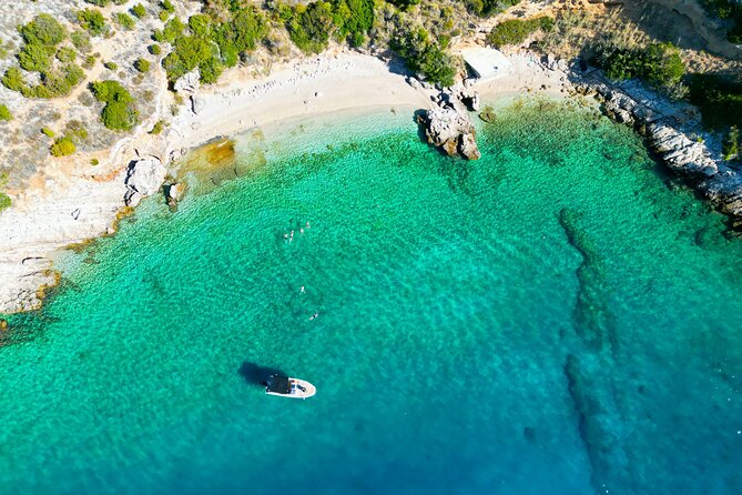 3 Islands Speedboat Tour: Golden Horn, Blue Lagoon & Jelsa Town - Zlatni Rat, Brac’s famous Golden Horn