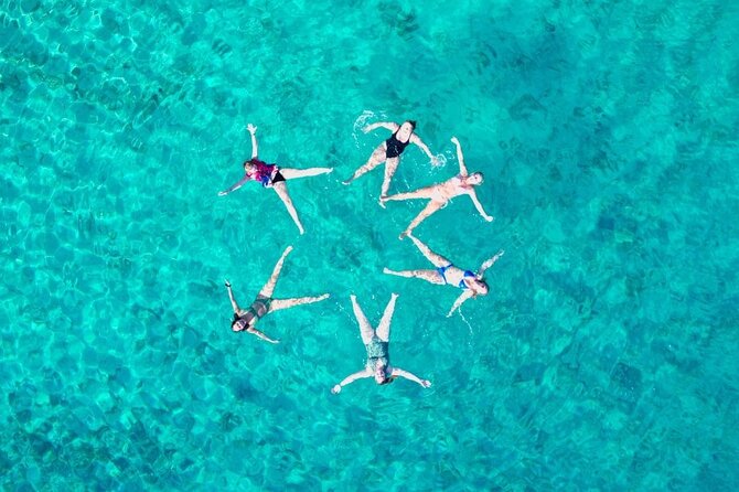 3 Islands Speedboat Tour: Golden Horn, Blue Lagoon & Jelsa Town - What the guide can add to the day