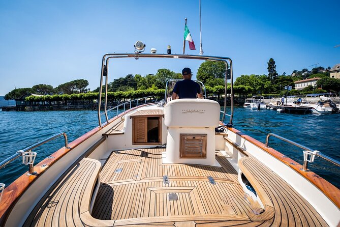 3H Private Cruise on a beautiful wooden speedboat on Lake Como - The Comacina Island swim stop