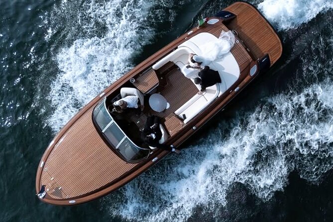 4 hours Boat Tour with luxury motorboat at Lake Como - Bellagio with one hour ashore