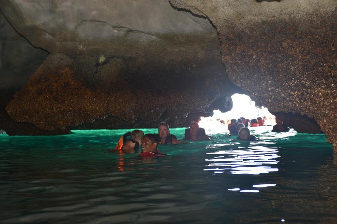 4 Island Snorkel Tour to Emerald Cave by Speed Boat from Koh Lanta - What the morning pickup and speedboat ride are like