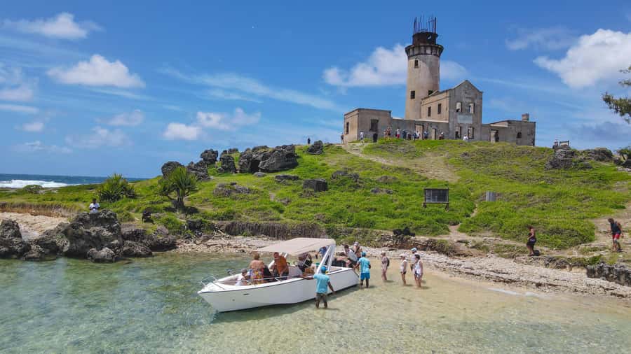 5 Islands Speedboat Cruise, Snorkeling + Lunch & Open Bar - What the $100 price really covers