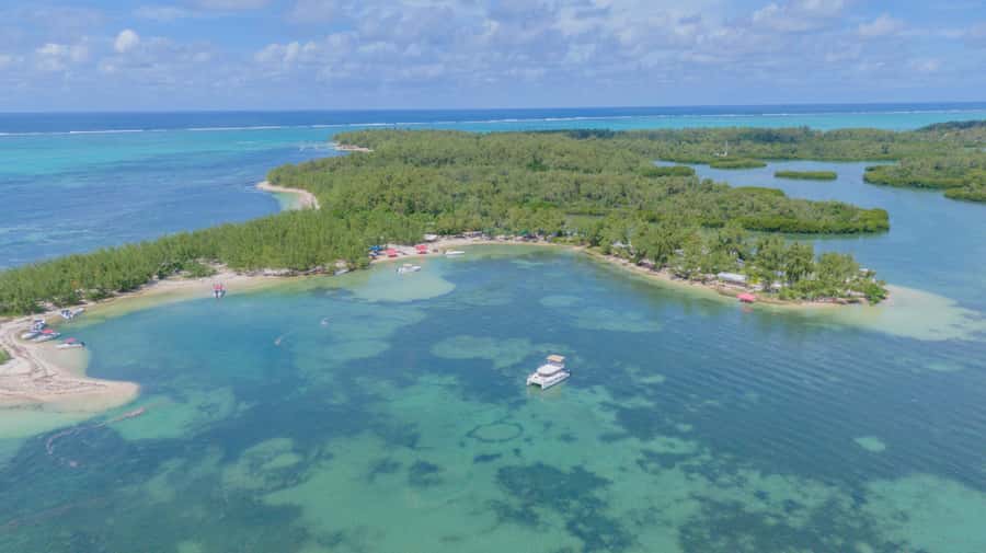 5 Islands Speedboat Cruise, Snorkeling + Lunch & Open Bar - Who should book this cruise