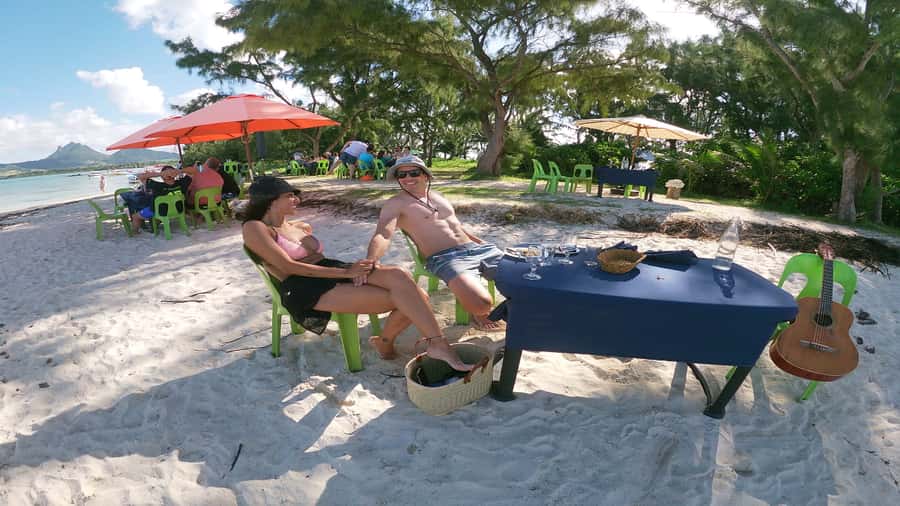 5 Islands Speedboat w/Snorkeling Sea Turtle + Lunch & Drinks - Grand River South East and the waterfall