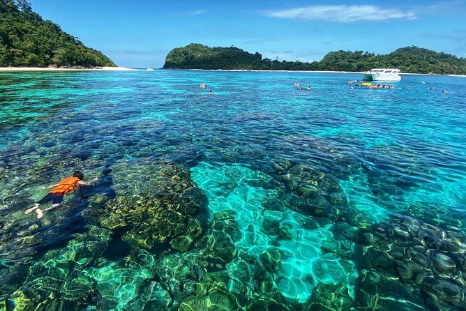 A full Day Haa & Rok islands from Koh Lanta( By Speed Boat) - Lunch on Koh Rok is more than a quick boat stop