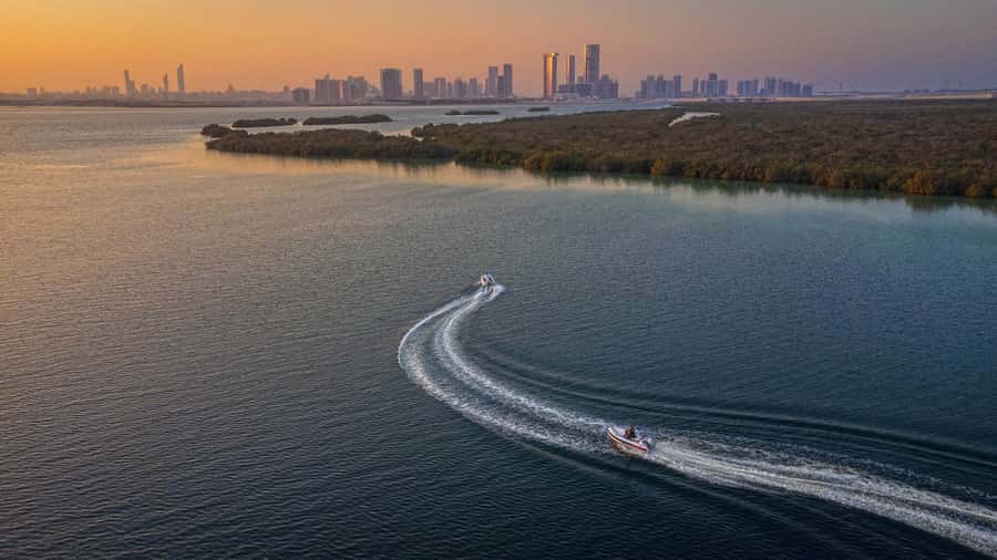 Abu Dhabi: Yas Island Self-Driving Guided Speedboat Tour - Aldar Headquarters and Al Raha Creek from the water