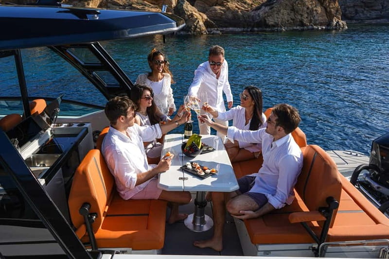 Adamantas: Speedboat Day Trip with Snorkel, Meals & Open Bar - Poliegos, Bear Rock, and Seagull Islands
