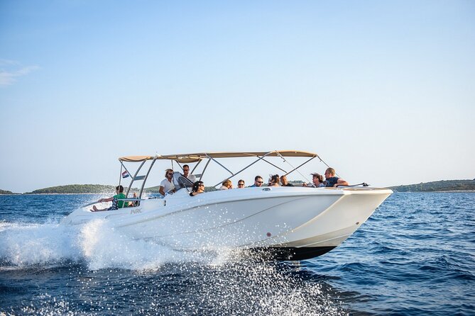 Airport Split speedboat transfer to Hvar town (Water taxi transfer) - The value of skipping ferry waits and Split traffic