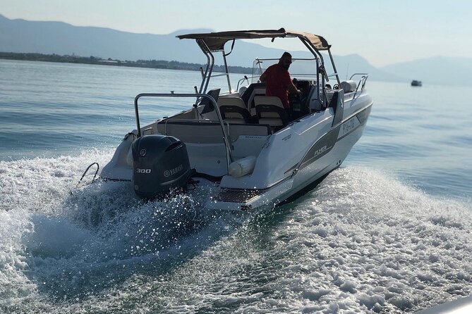 Airport Split speedboat transfer to Hvar town (Water taxi transfer) - What the arrival in Hvar is like