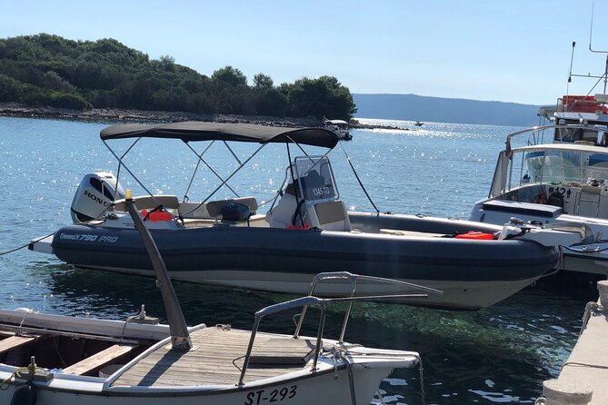 Airport Split speedboat transfer to Hvar town (Water taxi transfer) - Communication and pickup confidence