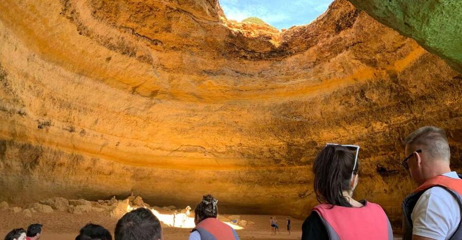 Algarve: Benagil Caves Open Speedboat Tour - One Hour of Cruise Time and Dolphin Watching