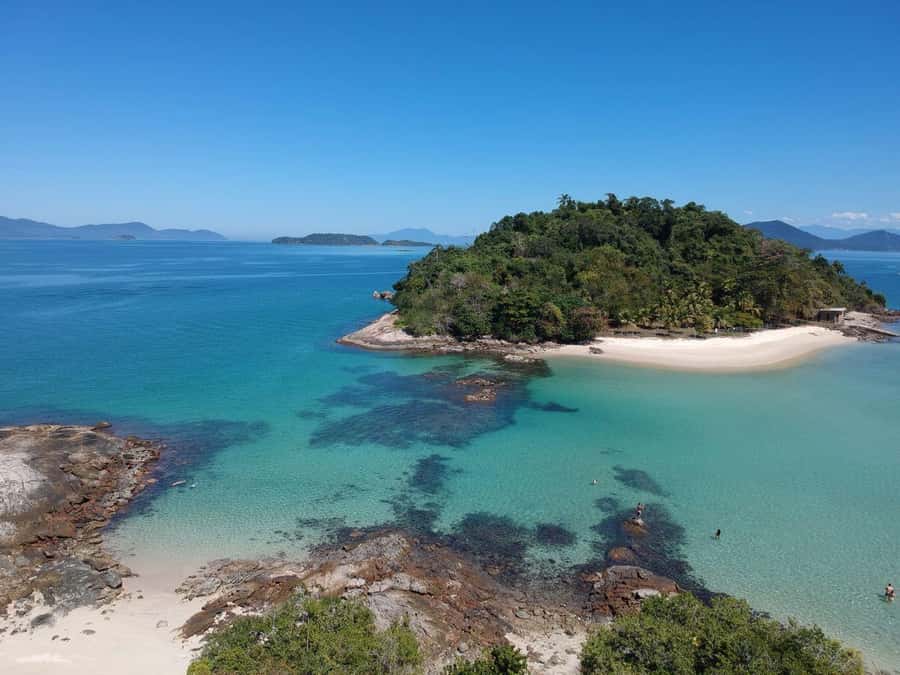 Angra dos Reis: 5-Stop Ilha Grande Speedboat Tour - Lagoa Azul and its fish-filled water
