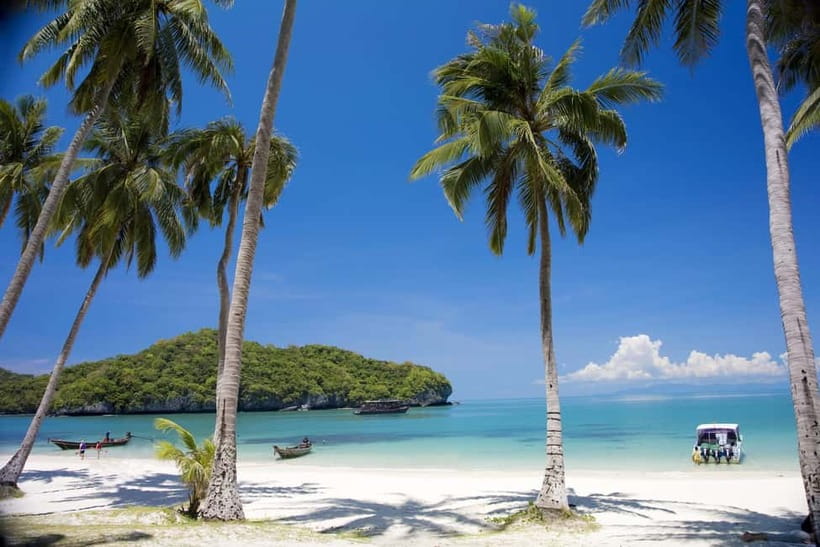 Angthong Marine Park: Speedboat Day Tour with Activities - Koh Mae Koh viewpoint and the midday climb