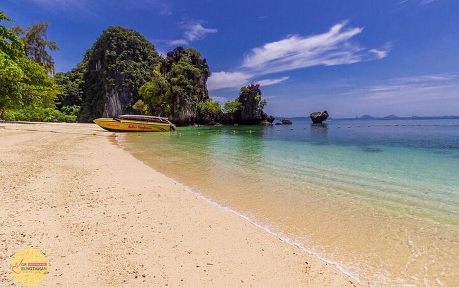 Ao Nang: Hong Islands Tour by Speedboat or Longtail Boat - Pak Bia combines lunch, swimming, and snorkeling