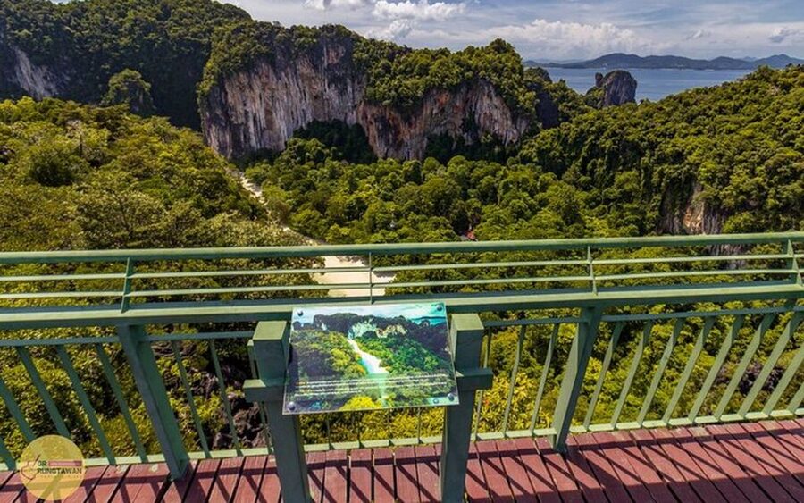 Ao Nang: Hong Islands Tour by Speedboat or Longtail Boat - Hong Lagoon is short but memorable