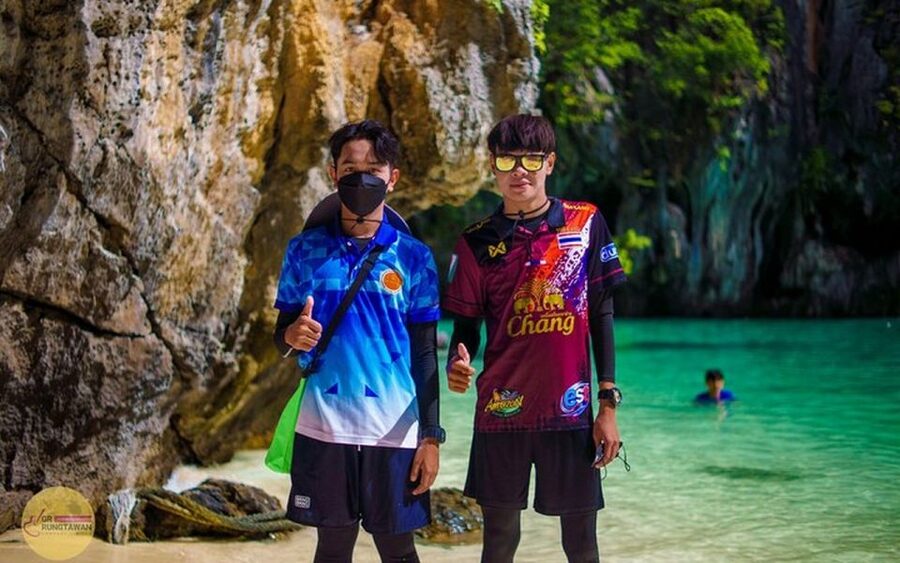 Ao Nang: Hong Islands Tour by Speedboat or Longtail Boat - Hong Island gives you the long beach break