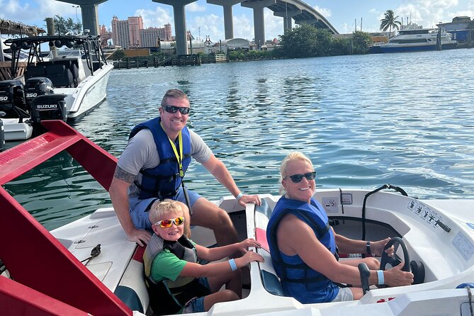 Atlantis Bridge Speed Boat Adventure - Driving Your Own Boat, With Limits
