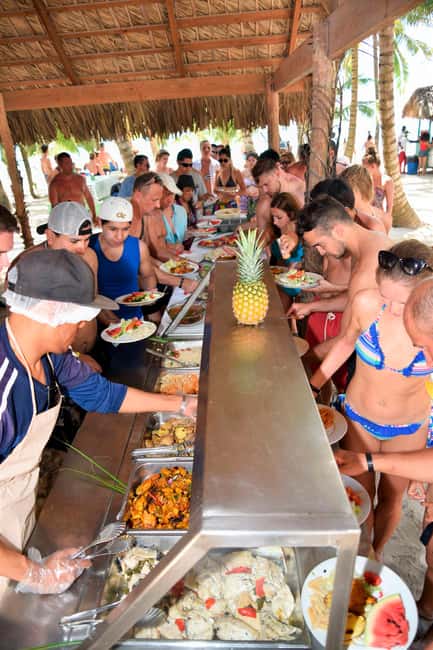 Bavaro: Saona Island Speedboat Tour with Open Bar - Saona Island is the reason to make the trip