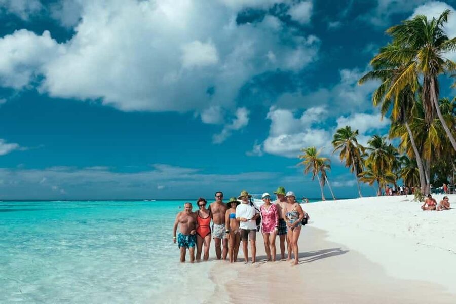 Bavaro: Saona Island Speedboat Tour with Open Bar - The journey from Bavaro to Bayahibe
