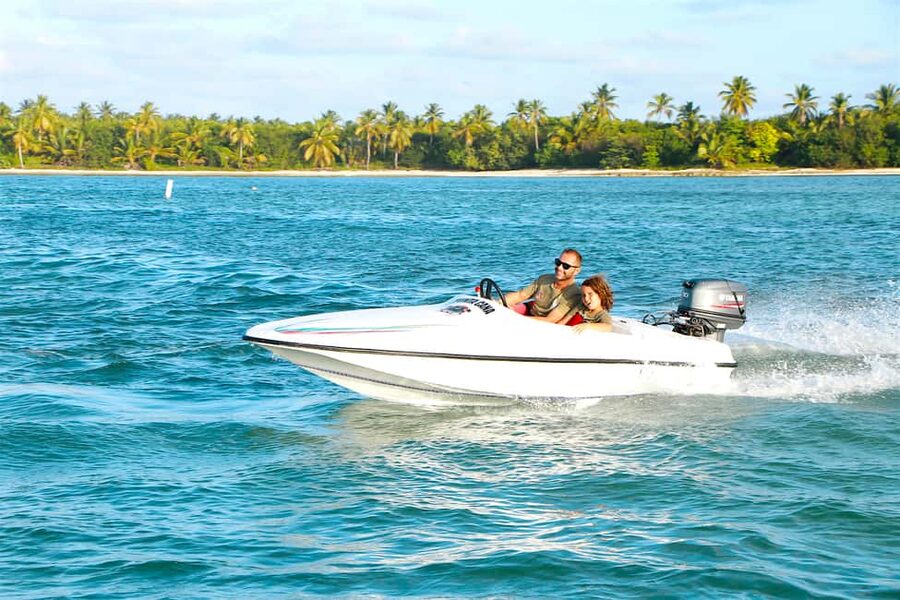 Bávaro: Speed Boat and Snorkeling Trip - A Small Boat, A Big Splash Around Bávaro
