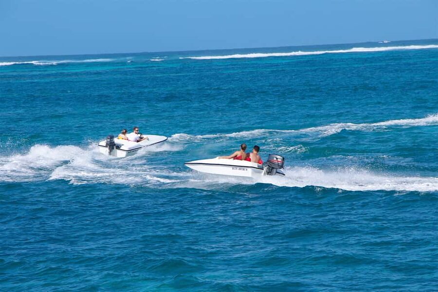Bávaro: Speed Boat and Snorkeling Trip - Snorkeling Along Punta Cana’s Coral Reef