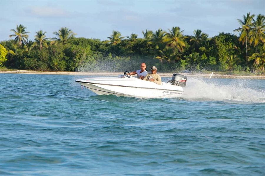 Bávaro: Speed Boat and Snorkeling Trip - Who Will Enjoy This Most