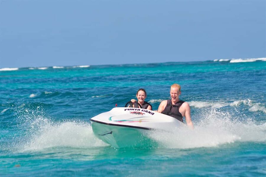 Bávaro: Speed Boat and Snorkeling Trip - The Speedboat Ride Around Bávaro