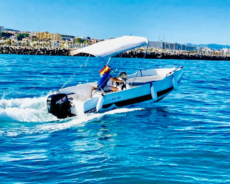 Benalmadena: 6-Seater Speedboat license-free Boat Rental - Getting to the Solnautic meeting point