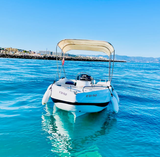Benalmadena: 6-Seater Speedboat license-free Boat Rental - The deck, music, and useful onboard equipment