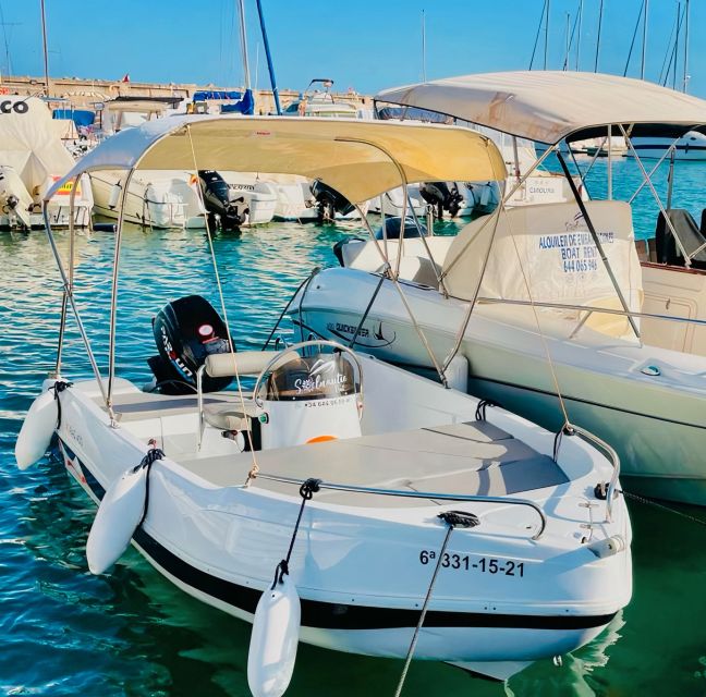 Benalmadena: 6-Seater Speedboat license-free Boat Rental - What the $35 group price really means