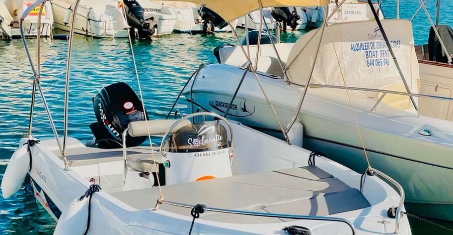 Benalmadena: 6-Seater Speedboat license-free Boat Rental - Booking advice before you commit