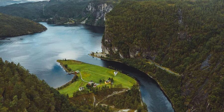 Bergen: Mostraumen Fjord Safari - by Premium RIB Boat - From Strandkaien to the open water