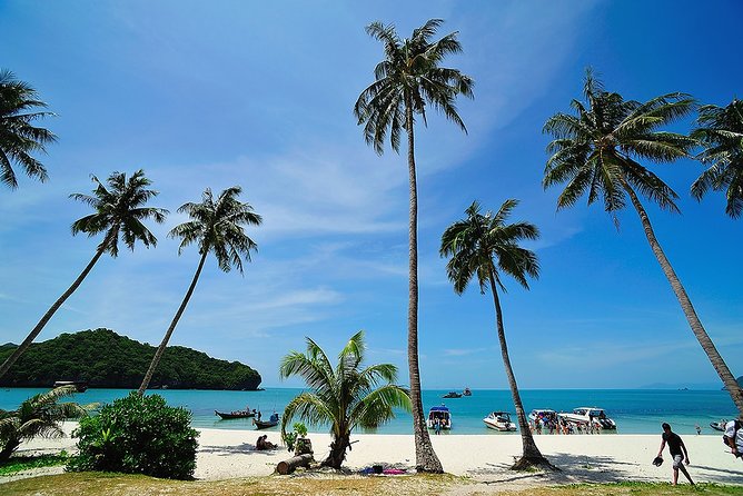 Beyond Angthong 42 Islands Premium Service Trip By Speedboat From Koh Samui - Lunch at Ko Wua Ta Lap