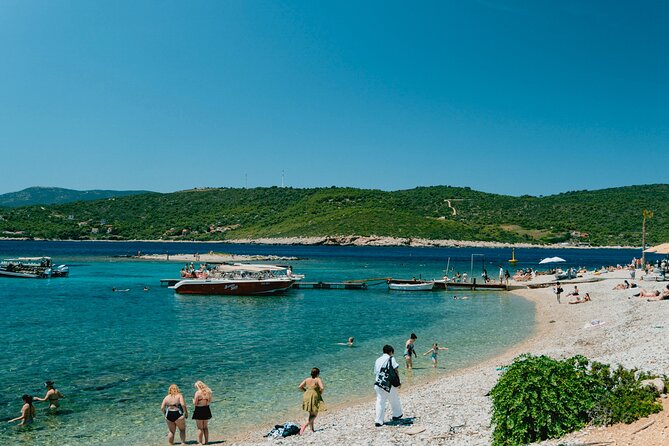 Blue Cave & 6 Islands Speedboat Tour From Split or Podstrana - A quick view of the Blue Lagoon and the Pakleni Islands