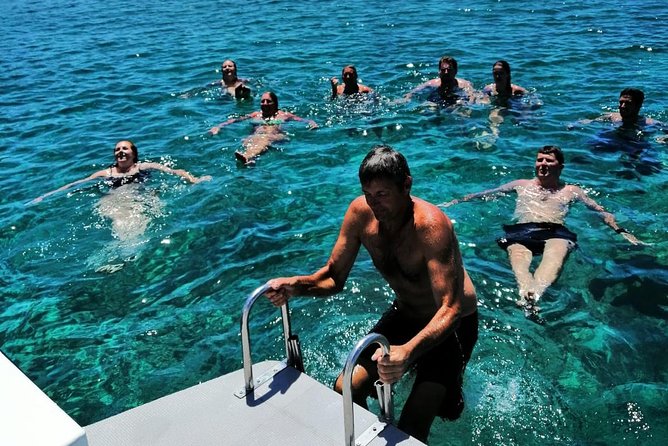 Blue cave and Hvar - 5 Islands speedboat tour from Split - Comfort, weather, and the practical details