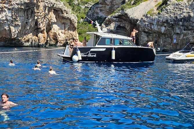 Blue cave and Hvar - 5 Islands speedboat tour from Split - Swimming and snorkeling at Budikovac