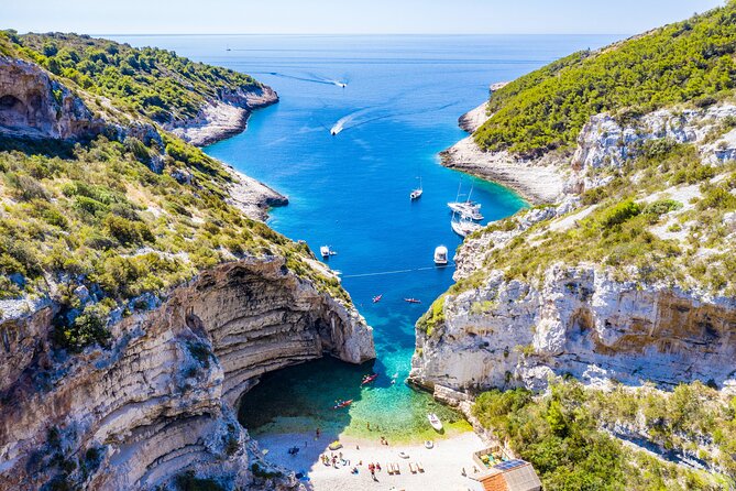 Blue Cave, Hvar, Vis and Pakleni Islands Group Speedboat Tour - Who Should Book This Makarska Excursion?