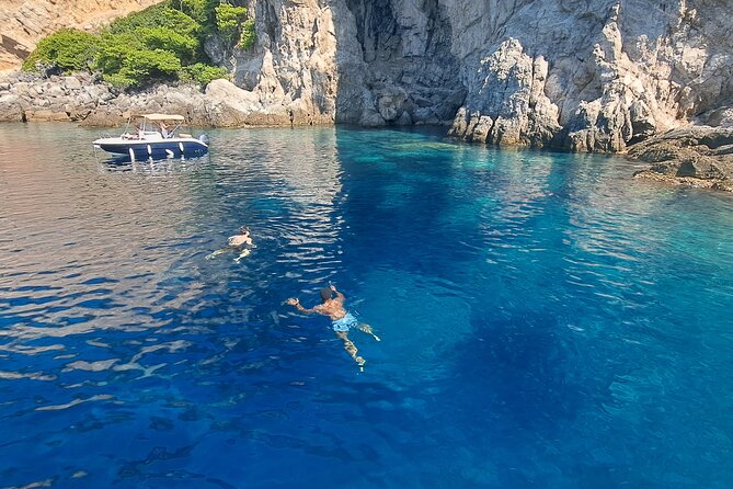 BLUE CAVE private speedboat tour with drinks - Why this boat trip works well from Dubrovnik