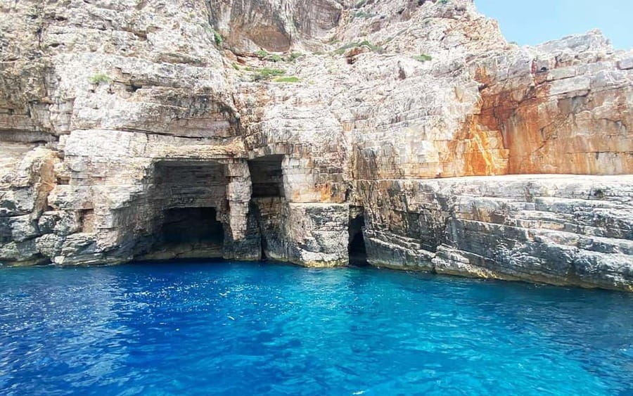 Blue Cave speedboat trip from Trogir - Komiža gives the day a human scale