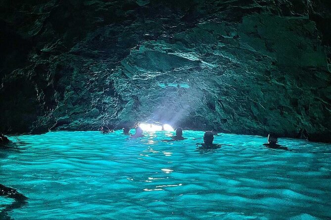 Blue cave tour with a speedboat-small group - Blue caves and the first taste of the islands